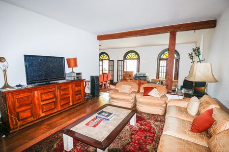 Casa à venda com 320m², 4 quartos e 6 vagasSala 