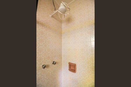 Casa à venda com 320m², 4 quartos e 6 vagasBanheiro