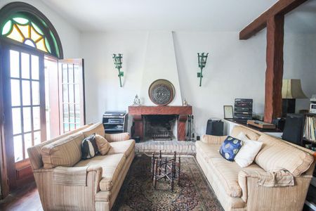 Casa à venda com 320m², 4 quartos e 6 vagasSala 