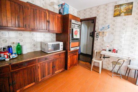 Casa à venda com 320m², 4 quartos e 6 vagasCozinha