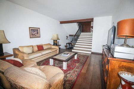 Casa à venda com 320m², 4 quartos e 6 vagasSala 