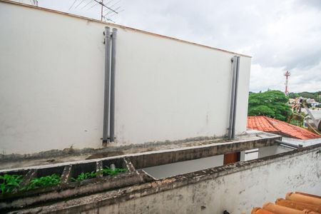 Casa à venda com 320m², 4 quartos e 6 vagasVista do Quarto 2