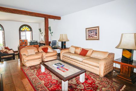 Casa à venda com 320m², 4 quartos e 6 vagasSala 