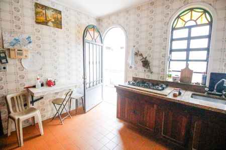 Casa à venda com 320m², 4 quartos e 6 vagasCozinha