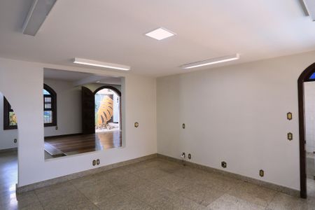 Casa para alugar com 250m², 6 quartos e 2 vagasSala de Jantar