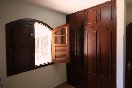 Casa para alugar com 250m², 6 quartos e 2 vagasQuarto de Serviço 1