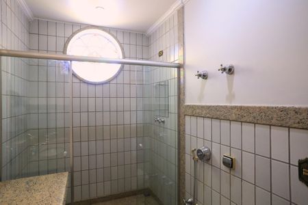 Casa para alugar com 250m², 6 quartos e 2 vagasBanheiro