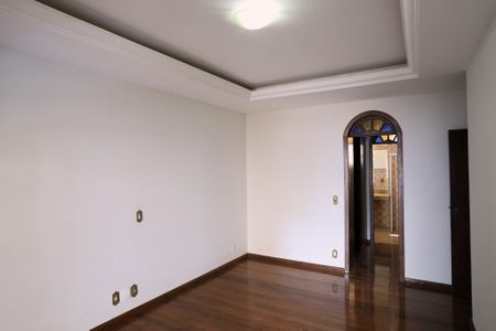 Casa para alugar com 250m², 6 quartos e 2 vagasSuíte