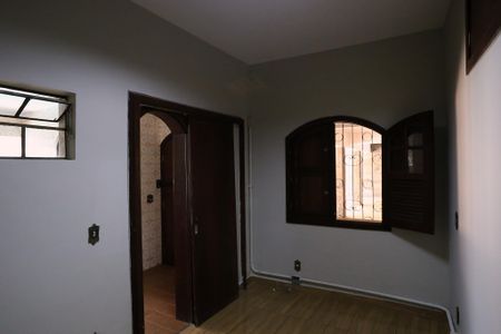 Casa para alugar com 250m², 6 quartos e 2 vagasQuarto de Serviço