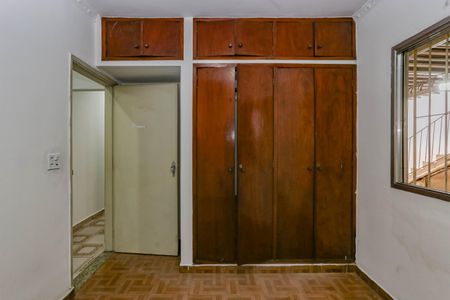 Casa para alugar com 167m², 3 quartos e 2 vagasQuarto 3