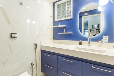 Apartamento à venda com 72m², 2 quartos e 1 vagaBanheiro Social