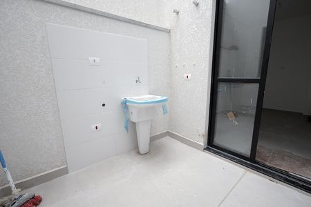 Apartamento à venda com 75m², 2 quartos e 1 vagaÁrea de Serviço