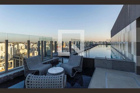 Studio à venda com 25m², 1 quarto e sem vagaÁrea comum - Piscina