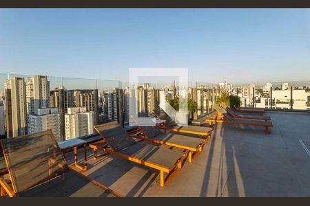 Studio à venda com 25m², 1 quarto e sem vagaÁrea comum - Piscina