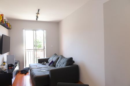 Sala de apartamento à venda com 2 quartos, 52m² em Vila Carmosina, São Paulo