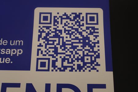 Apartamento à venda com 52m², 2 quartos e 1 vagaPaca instalada na grade da sacada (4 andar) - Código da placa ZNHJ-1311