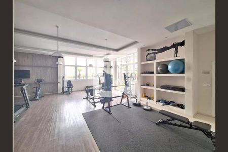 Apartamento à venda com 64m², 2 quartos e 2 vagasÁrea comum - Academia