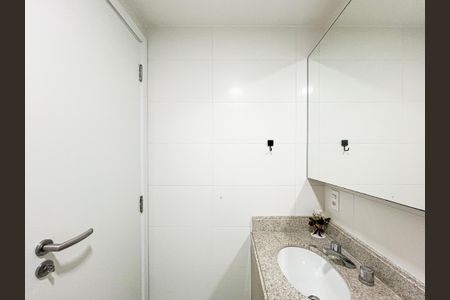 Apartamento à venda com 64m², 2 quartos e 2 vagasBanheiro Social