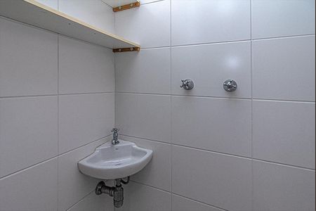 Apartamento para alugar com 86m², 2 quartos e 2 vagas Apartamento para alugar com 86m², 2 quartos e 2 vagasbanheiro na área de serviço_3
