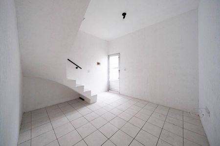 Sala de casa de condomínio para alugar com 2 quartos, 60m² em Cidade Patriarca, São Paulo