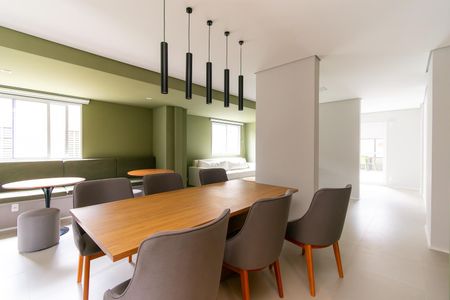 Apartamento à venda com 34m², 2 quartos e sem vagaÁrea comum -  Salão de Festas