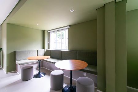 Apartamento à venda com 34m², 2 quartos e sem vagaÁrea comum -  Salão de Festas