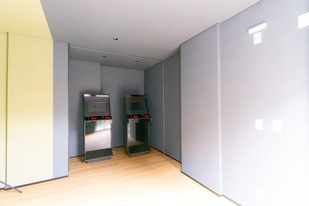 Apartamento à venda com 34m², 2 quartos e sem vagaÁrea comum -  Salão de Jogos