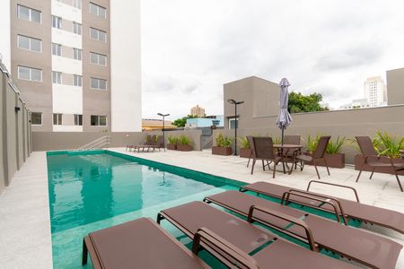 Apartamento à venda com 34m², 2 quartos e sem vagaÁrea comum - Piscina