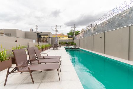 Apartamento à venda com 34m², 2 quartos e sem vagaÁrea comum - Piscina