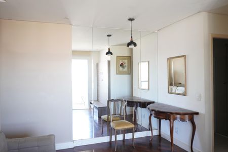 Sala de apartamento para alugar com 2 quartos, 55m² em Vila Bertioga, São Paulo