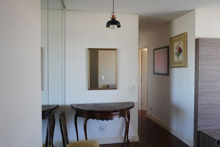 Sala de apartamento para alugar com 2 quartos, 55m² em Vila Bertioga, São Paulo