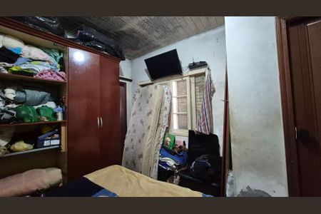 Casa à venda com 200m², 3 quartos e 2 vagasQuarto - Casa fundos