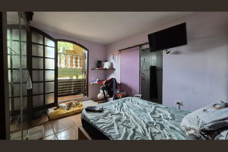 Casa à venda com 200m², 3 quartos e 2 vagasSuíte