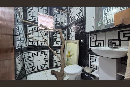 Casa à venda com 200m², 3 quartos e 2 vagasBanheiro