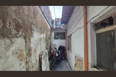 Casa à venda com 200m², 3 quartos e 2 vagasArea externa - Casa fundos