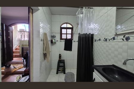 Casa à venda com 200m², 3 quartos e 2 vagasBanheiro da suíte