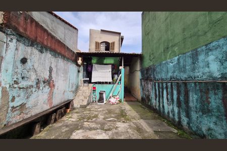 Casa à venda com 200m², 3 quartos e 2 vagasArea externa - Casa fundos