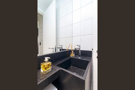 Apartamento para alugar com 86m², 3 quartos e 2 vagasBanheiro de Serviço