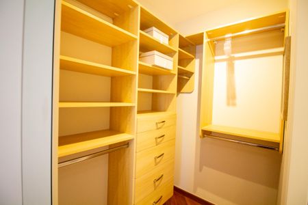 Apartamento para alugar com 86m², 2 quartos e 2 vagasCloset da Suíte