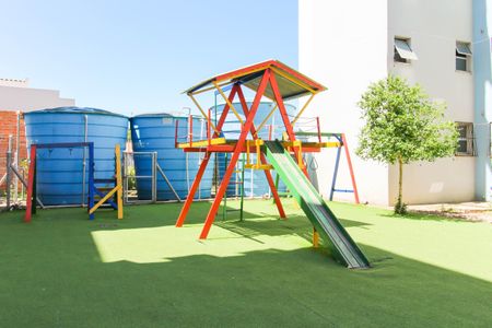 Apartamento para alugar com 48m², 2 quartos e 1 vaga Apartamento para alugar com 48m², 2 quartos e 1 vagaÁrea comum - Playground
