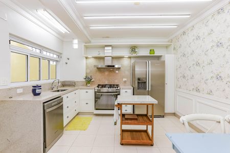 Casa de condomínio à venda com 245m², 4 quartos e 4 vagasCozinha