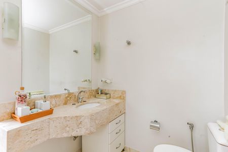 Casa de condomínio à venda com 245m², 4 quartos e 4 vagasBanheiro da Suíte 1