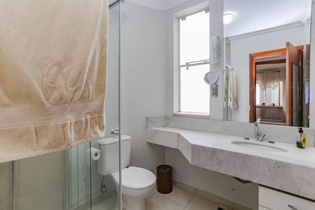 Casa de condomínio à venda com 245m², 4 quartos e 4 vagasBanheiro Social