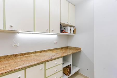 Casa de condomínio à venda com 245m², 4 quartos e 4 vagasDispensa