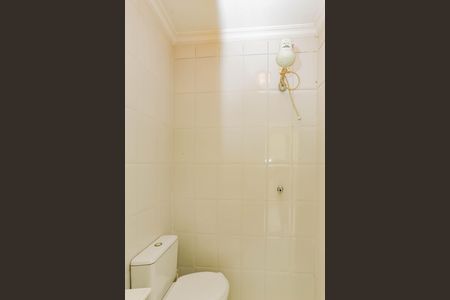 Casa de condomínio à venda com 245m², 4 quartos e 4 vagasBanheiro de serviço