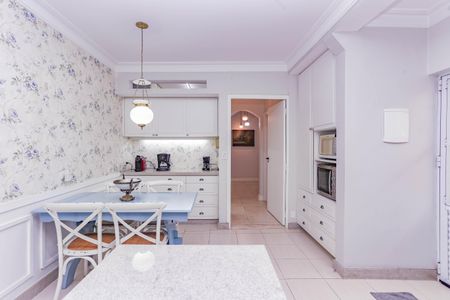 Casa de condomínio à venda com 245m², 4 quartos e 4 vagasCozinha