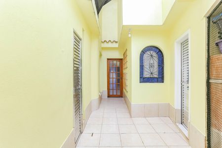 Casa de condomínio à venda com 245m², 4 quartos e 4 vagasQuintal