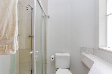 Casa de condomínio à venda com 245m², 4 quartos e 4 vagasBanheiro Social