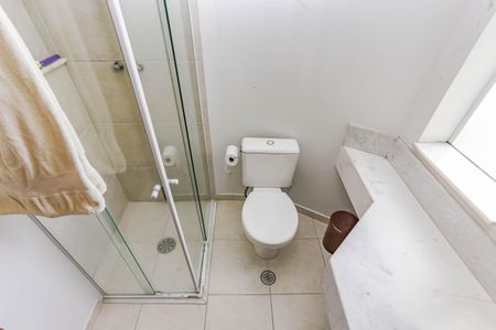 Casa de condomínio à venda com 245m², 4 quartos e 4 vagasBanheiro Social