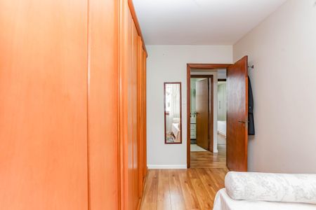 Casa de condomínio à venda com 245m², 4 quartos e 4 vagasQuarto 2